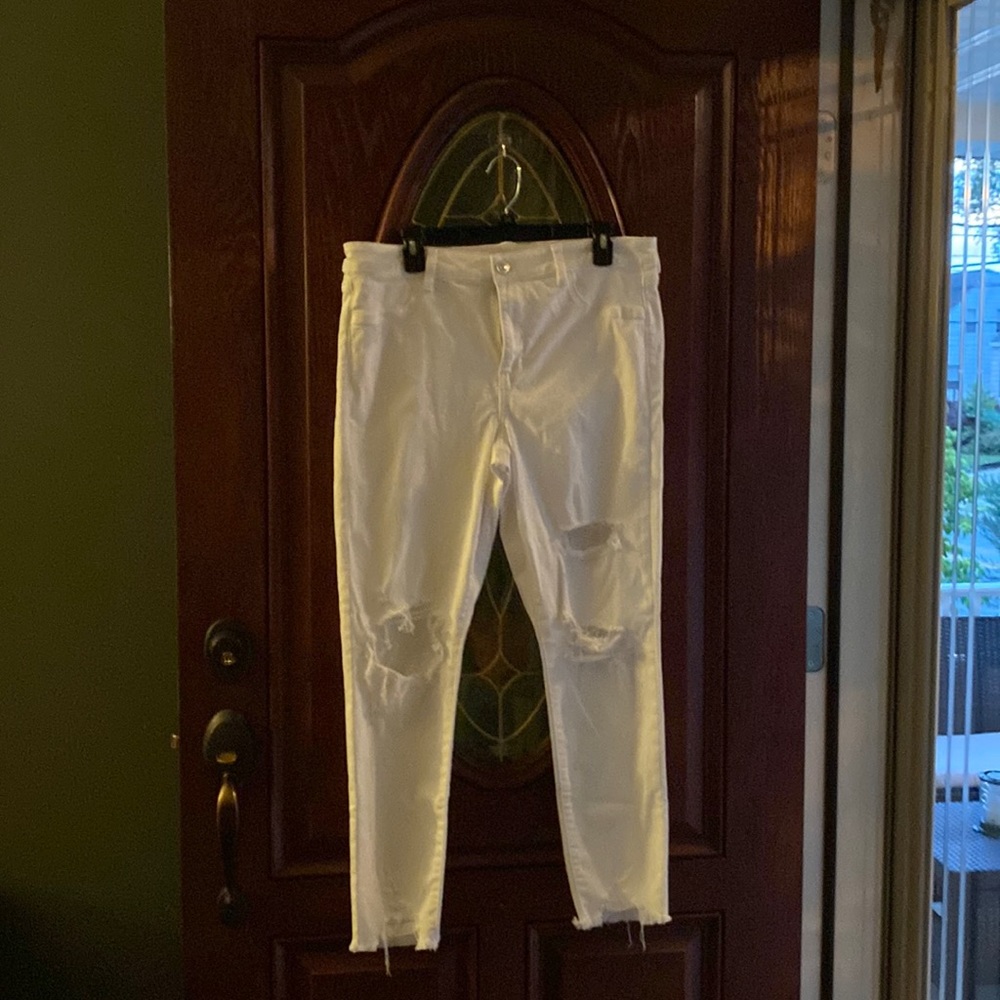 American Eagle white jeans size 16
